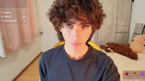 lucas_xo online show from November 22, 6:02 am