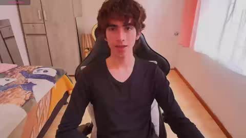 lucas_xo online show from September 12, 7:47 pm