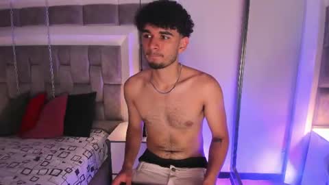 lucasthomson_ online show from July 2, 4:29 am
