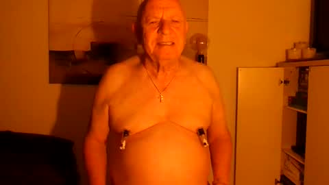 lucbottom031249 online show from April 27, 1:35 am