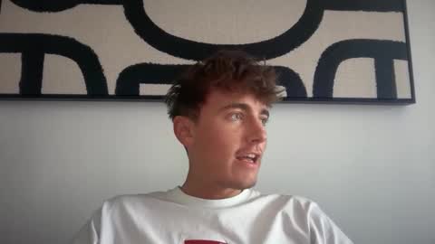 Snapshot of luciancrowe chatting on October 10, 12:10 pm Lucian online show from October 10, 12:10 pm