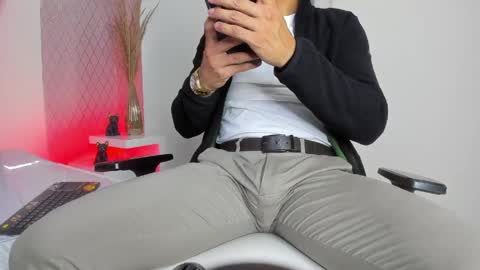 Leo online show from April 12, 12:17 pm