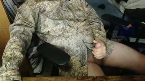 Snapshot of luckycharms9595 chatting on January 13, 10:03 am luckycharms9595 online show from January 13, 10:03 am