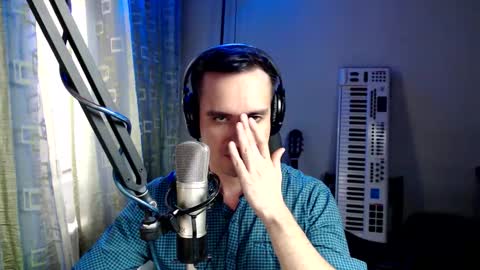 Snapshot of luckyman10000000 chatting on October 28, 11:23 am luckyman10000000 online show from October 28, 11:23 am