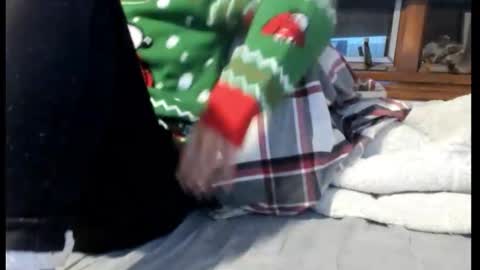 luffykun300 online show from December 5, 1:46 am