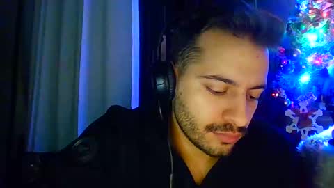 luigi281996 online show from December 31, 1:57 am