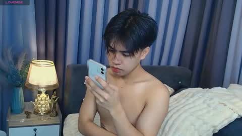 luigi_moreno online show from October 6, 7:24 am