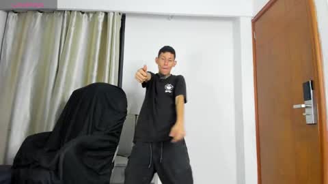 lujuriau_u online show from September 19, 3:40 am