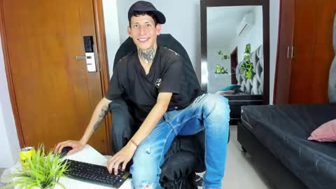 lujuriau_u online show from October 7, 4:49 am