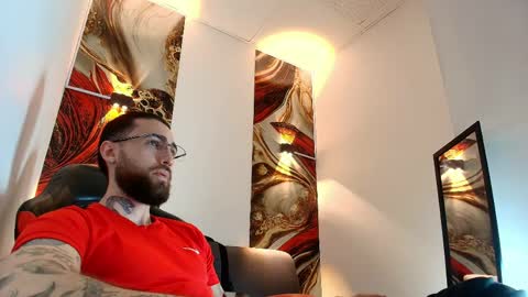 LUKE online show from April 1, 1:13 pm