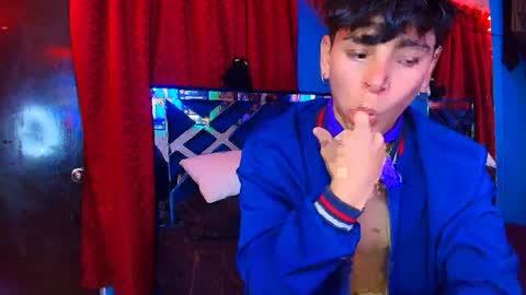 Luke online show from April 8, 9:56 pm