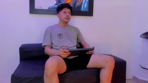 Luke Julien online show from December 1, 5:54 am