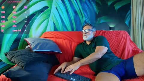 Luke Crews online show from September 26, 8:06 pm