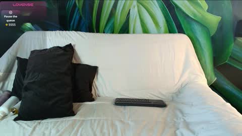 Luke Crews online show from February 20, 4:42 pm