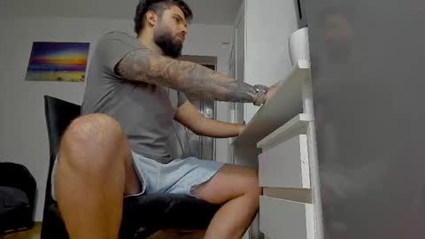 Snapshot of lukedenver chatting on October 21, 11:02 am Luke online show from October 21, 11:02 am