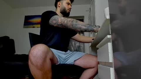 Snapshot of lukedenver chatting on March 11, 8:41 am Luke online show from March 11, 8:41 am