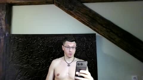 Andrew independent model 2000-0000 CET daily online show from March 14, 9:33 pm