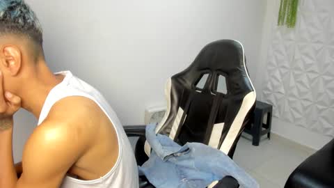 lunay_bigcock420 online show from February 11, 8:47 pm