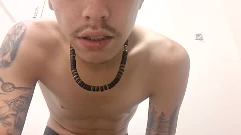 lunn10mcl online show from November 15, 9:06 pm