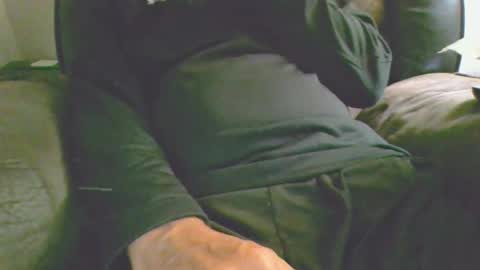 Snapshot of luv269er chatting on February 23, 3:29 am luv269er online show from February 23, 3:29 am