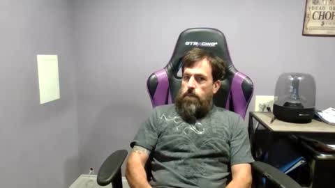 Luv2likslit online show from October 9, 7:57 am