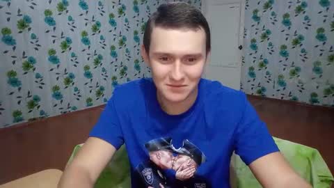 Snapshot of luxeboy_ chatting on October 24, 8:21 pm Mike online show from October 24, 8:21 pm