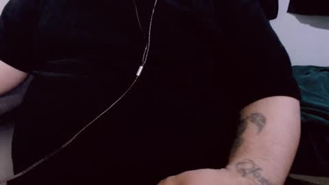 Snapshot of lvcifer_ chatting on February 12, 8:27 am ayoo online show from February 12, 8:27 am