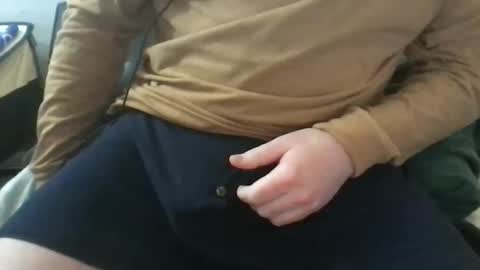 lvernon805 online show from March 6, 7:36 am