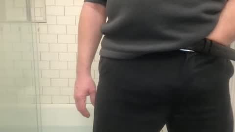 lvguynextdoor440656 online show from December 5, 1:56 am