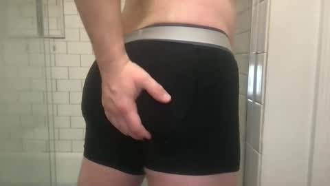 lvguynextdoor440656 online show from November 26, 2:47 am