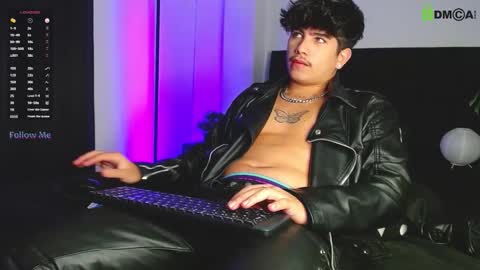 Lyle Bennett Freelance Model online show from September 24, 2:15 pm