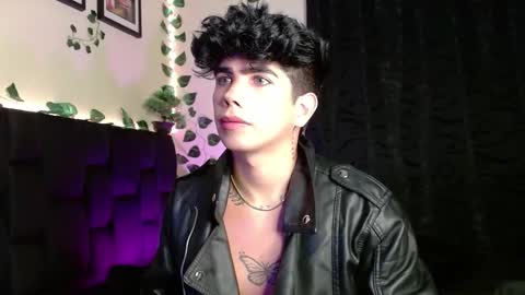 Lyle Bennett Freelance Model online show from January 30, 10:19 am