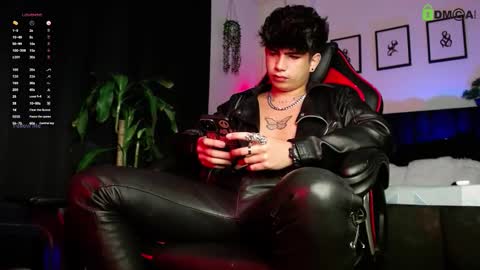 Lyle Bennett Freelance Model online show from February 9, 12:21 pm