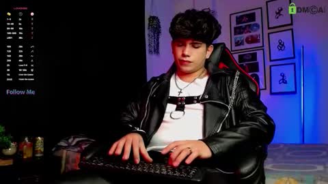 Lyle Bennett Freelance Model online show from November 14, 11:44 am