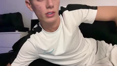  NEW   Leo  lz britboy online show from October 16, 5:10 pm