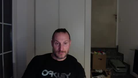 Snapshot of m4rduk81 chatting on December 4, 11:35 pm m4rduk online show from December 4, 11:35 pm