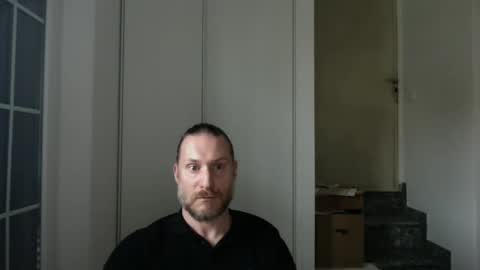 Snapshot of m4rduk81 chatting on February 7, 2:15 pm m4rduk online show from February 7, 2:15 pm