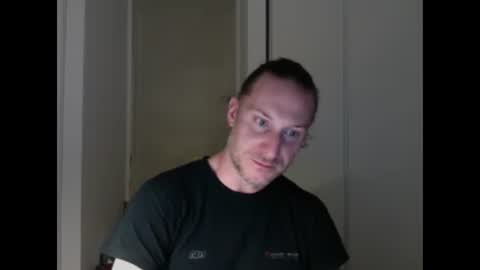 Snapshot of m4rduk81 chatting on October 13, 1:22 am m4rduk online show from October 13, 1:22 am