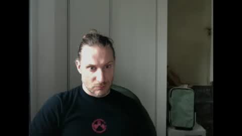 Snapshot of m4rduk81 chatting on February 22, 2:06 pm m4rduk online show from February 22, 2:06 pm