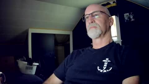 mac8181 online show from August 9, 10:32 am