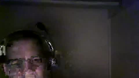 mac_dad01 online show from December 7, 10:34 am