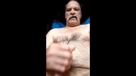 macdad1219 online show from April 20, 12:46 am