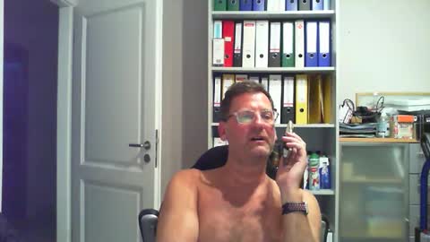 macfly67 online show from May 8, 7:36 pm