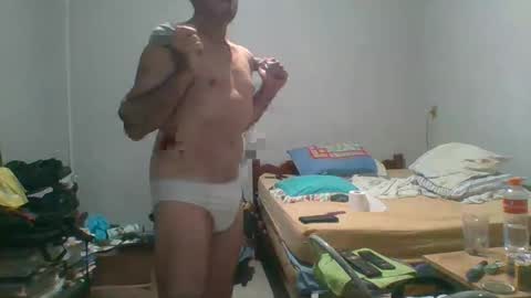 MACHOLIVRE online show from January 1, 11:40 pm