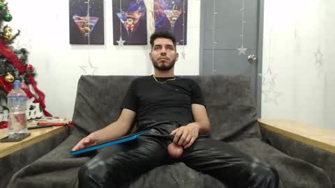 instagram mackdanielsx online show from December 18, 3:35 am