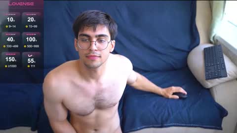 Snapshot of madmaxbad chatting on September 15, 10:16 am madmaxbad online show from September 15, 10:16 am