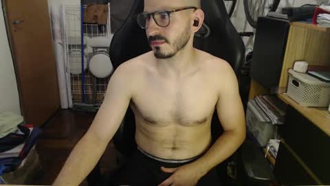 Snapshot of madziula chatting on January 20, 4:32 am Peter online show from January 20, 4:32 am