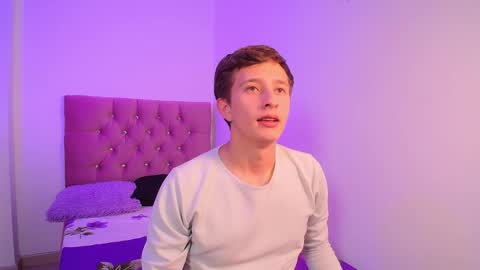 mae and nathan online show from December 1, 7:22 am