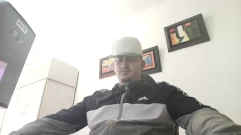 magic_milk23 online show from October 8, 8:02 pm