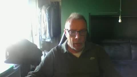 Snapshot of magicomerlino63 chatting on October 10, 12:10 pm magicomerlino63 online show from October 10, 12:10 pm